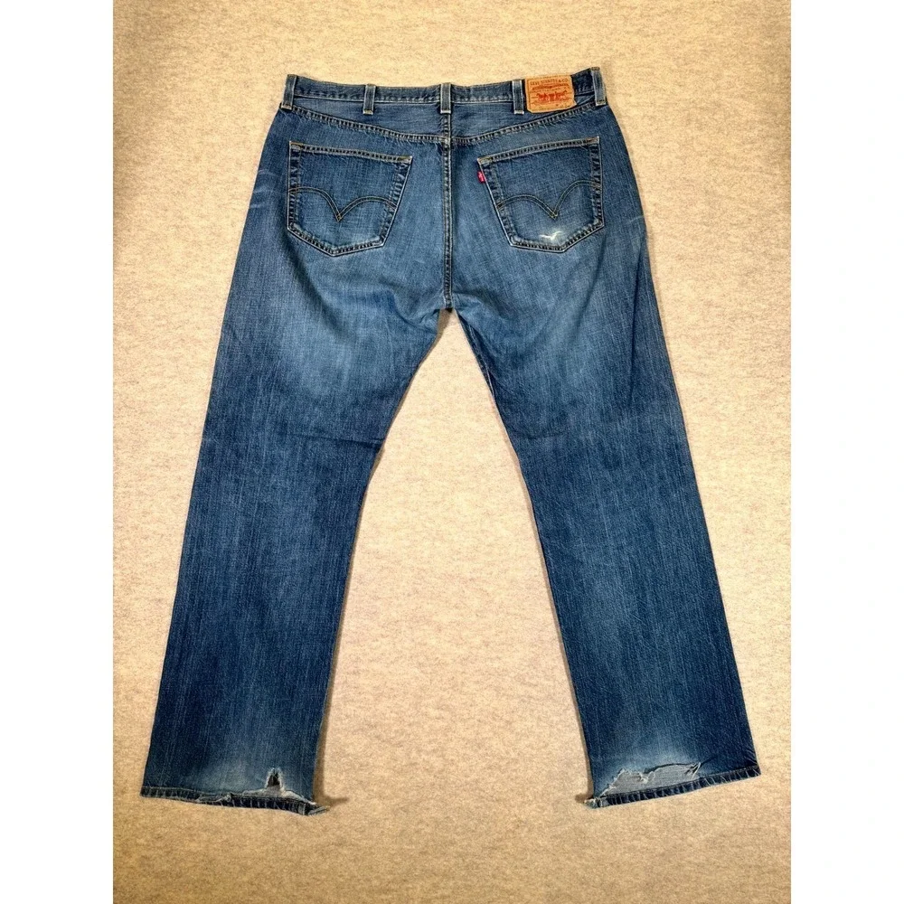 Levis 501 Straight Jeans Mens 40x32 Blue Whiskering Denim Cotton Button Fly
